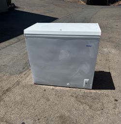 Freezer large household deep chest (delivery available)