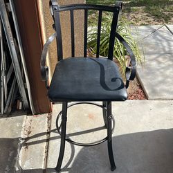 4 Black Steel Bar Stools