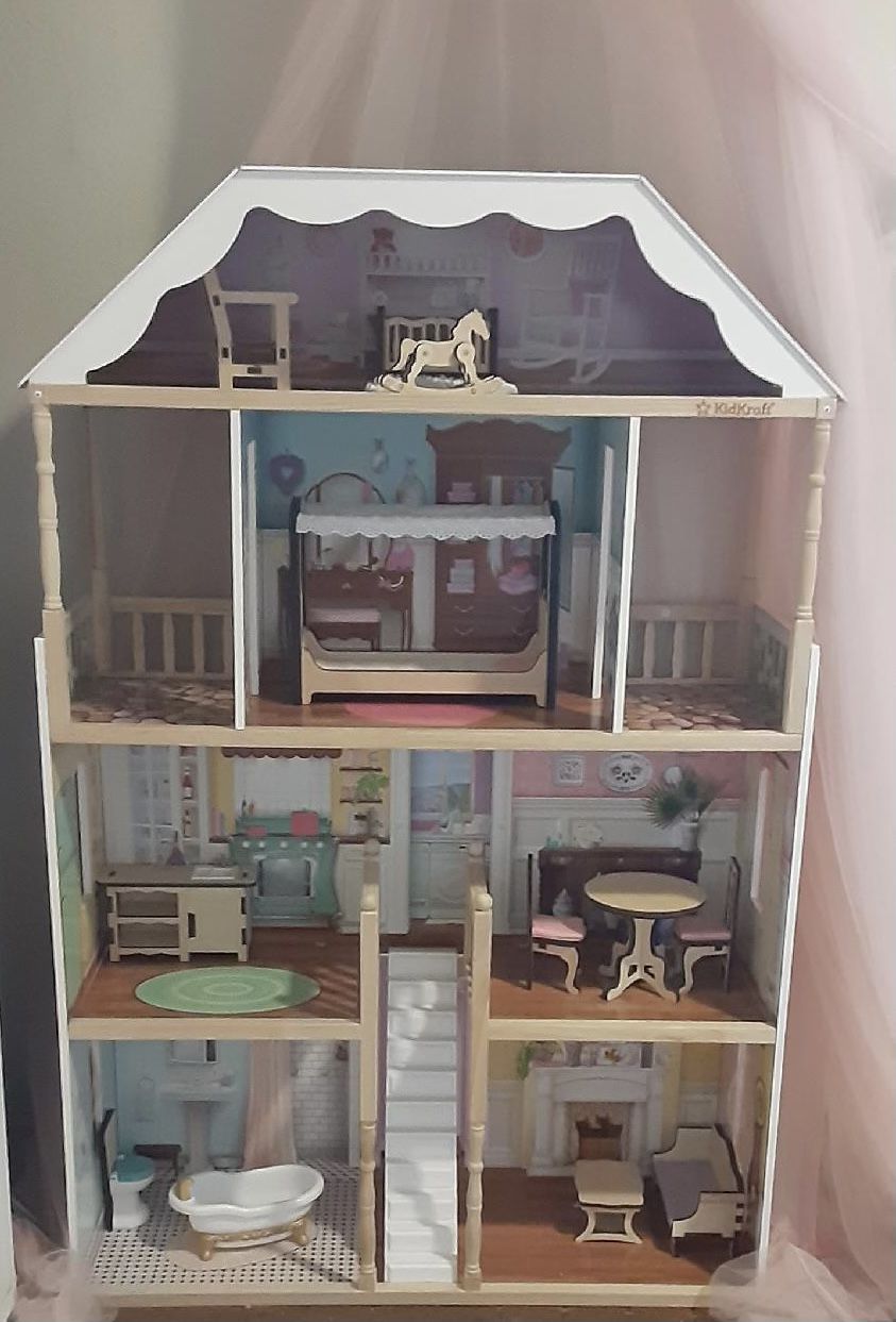 Wooden Dollhouse 