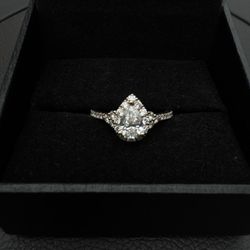 14k Gold Pear Shaped Diamond Ring