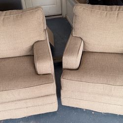 2 Lounge chairs