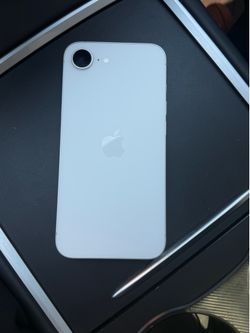 iPhone 16e