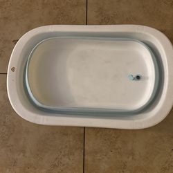 Foldable bathtub