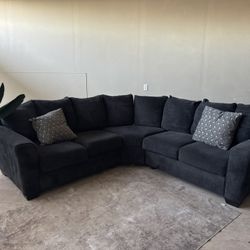 DARK GRAY SECTIONAL COUCH BY ASHLEY FURNITURE, DELIVERY AVAILABLE  
