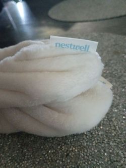 Soo Comfortable & Soft Slippers by Nestwell Size M 7-8