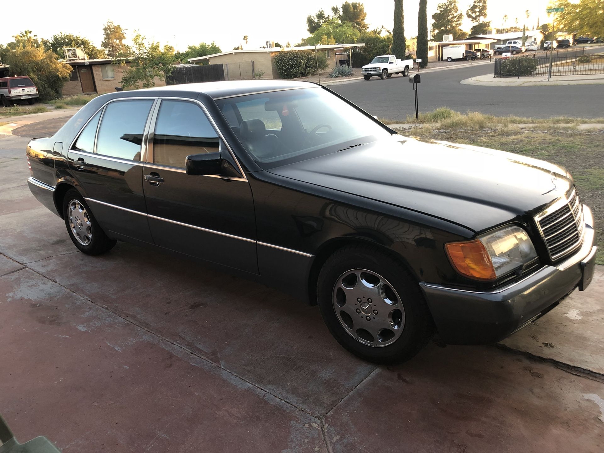 W140 1993 Mercedes-Benz 400SEL, Cold A/C, Low miles, Clean title, V8 Auto. *Make Offer*