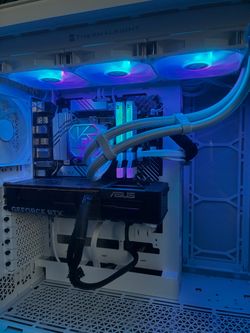 Corsair Custom Gaming PC – i7-12700KF + RTX 5060 8GB + 16GB RAM + 2TB SSD