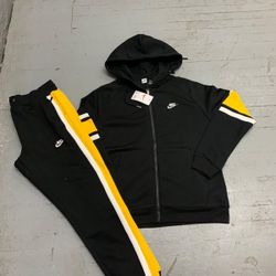 Sweatsuits 🔥🔥🔥