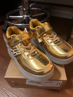 Girls skate shoes
