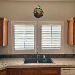 Custom Basswood Plantation Shutters & Expert Installation - Real Wood Interior Window Coverings (Persianas de Madera Estilo Plantacion)