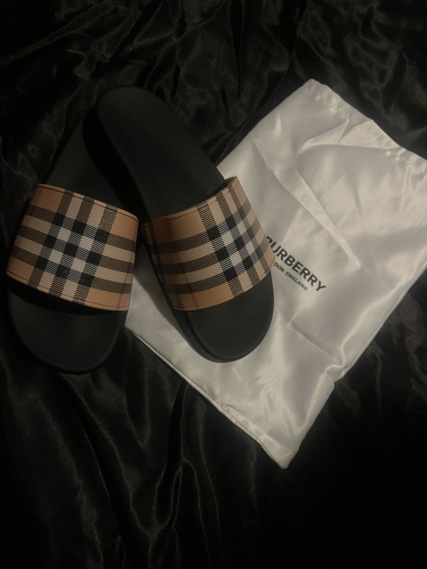 Burberry slides