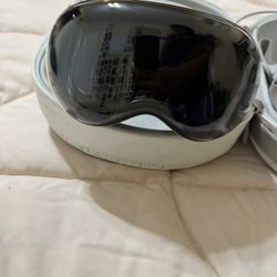 Apple Vision Pro 256 Go