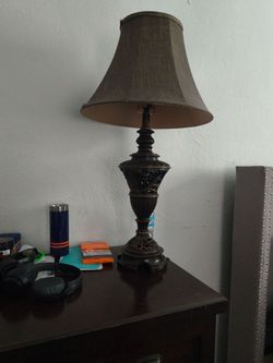 Sculpted lamp