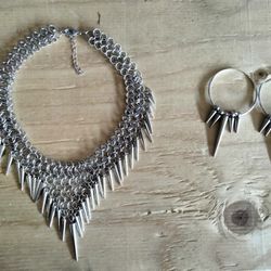 Hand Made Necklass And Earings