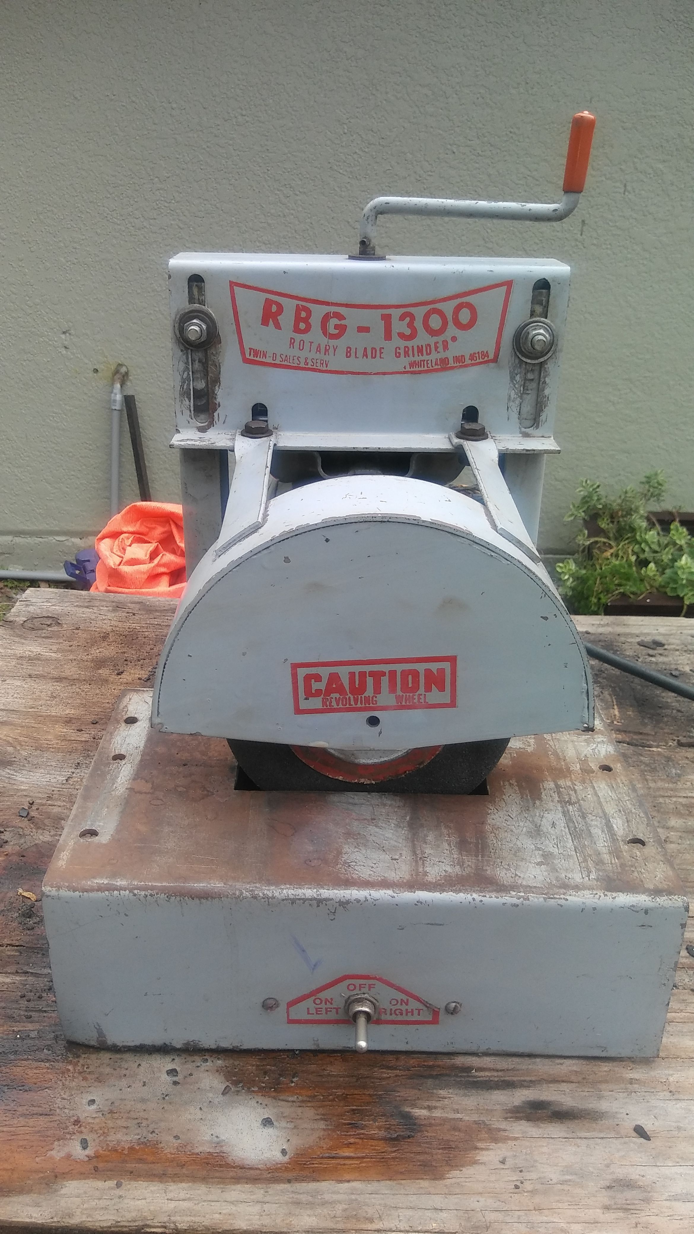 RBG - 1300 rotary blade grinder