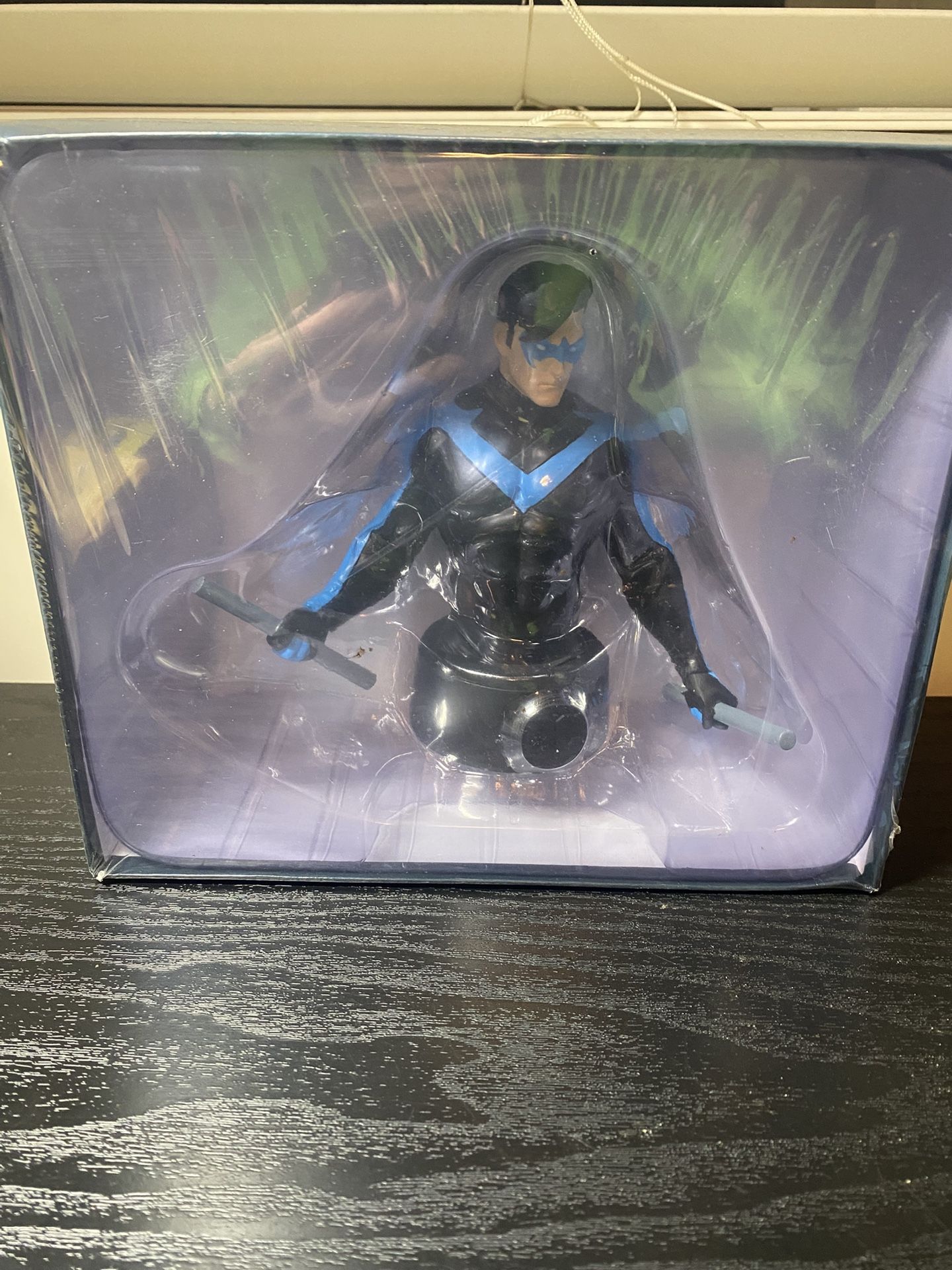 NightWing-DC Batman Universe -Eaglemoss Collector's Bust