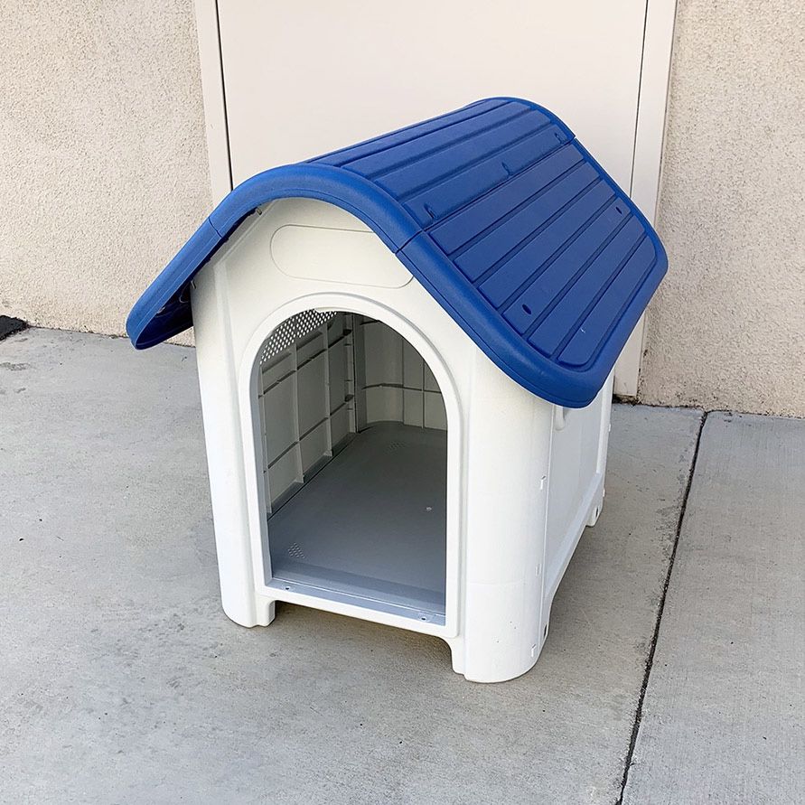 (Brand New) $45 Plastic Dog House (size Small) Pet Indoor Outdoor All Weather Shelter Cage Kennel 23x30x26”