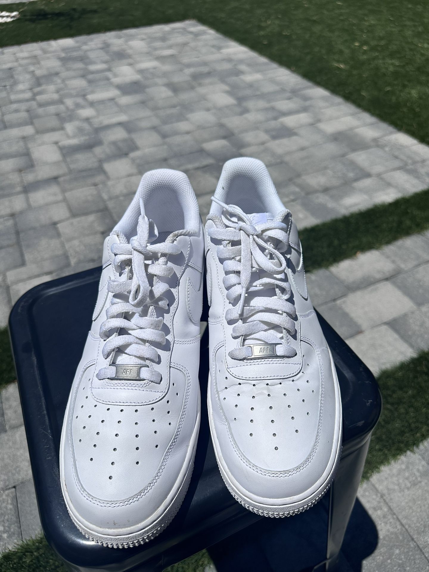 Air force 1 Size 11.5 (Like new)