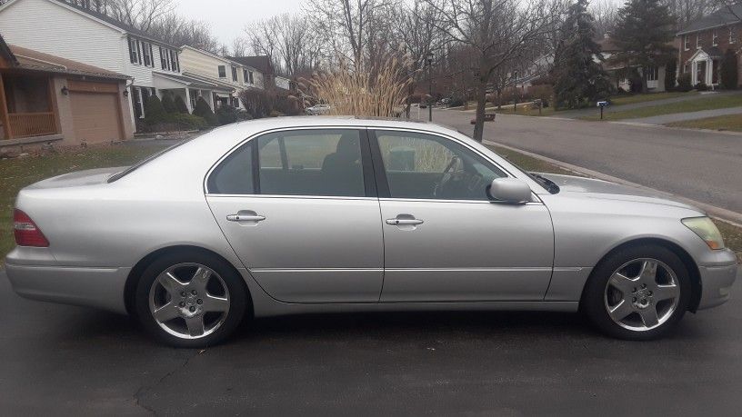 2004 Lexus LS 430