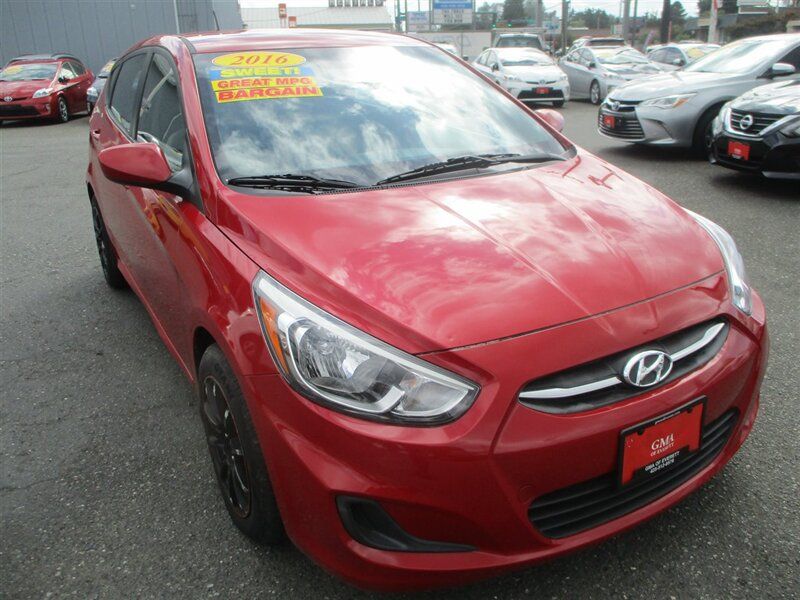 2016 Hyundai ACCENT SE