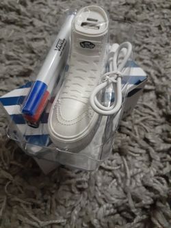 Vans Limited Edition USB shoe charger