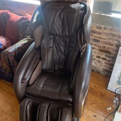 Cozzia Massage Chair