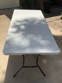 LIFETIME FOLD-IN-HALF TABLE