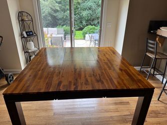 Solid Wood Extendable Dining Table with 4 Chairs and 2 stools + matching buffet