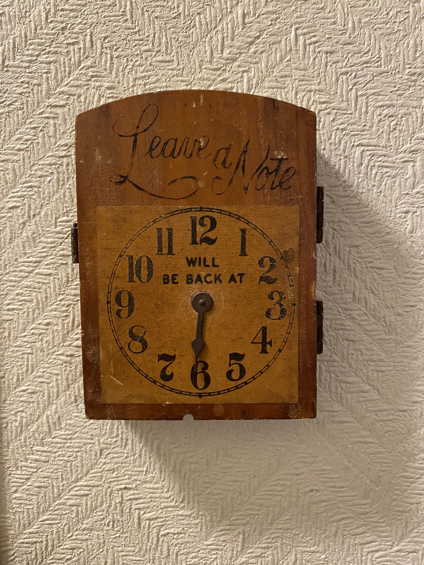 Vintage “ Leave A Note” Wooden Wall or Desk Clock