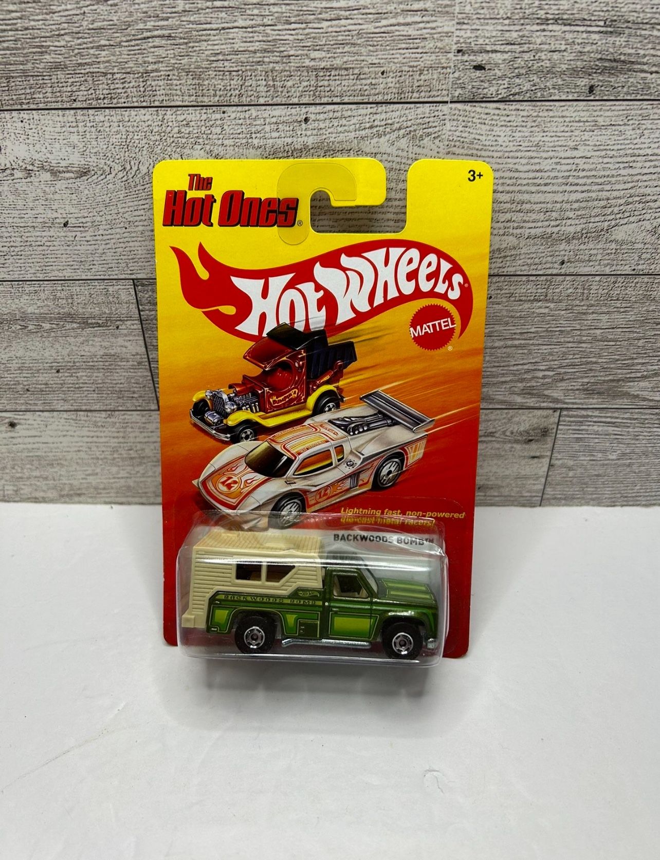 Hot wheels The Hot One’s Green ‘2011 BackWoods Bomb Camper • Die Cast Metal • Made in Thailand