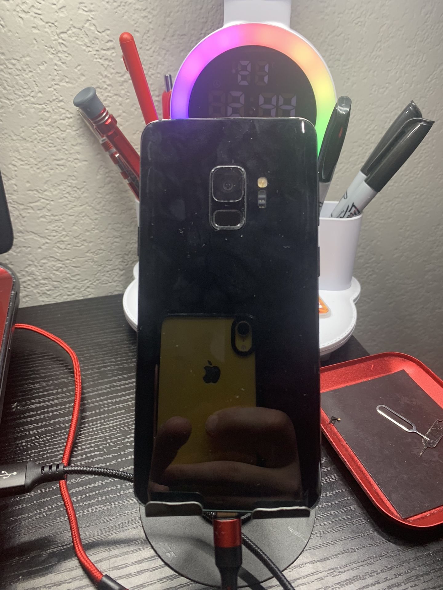 Samsung Galaxy S9 Unlocked 64GB With Case!!!