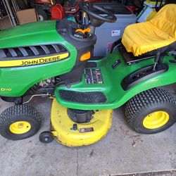 John Deere D110 Tractor Riding Lawnmower BAGGING ATTACHMENT INCL.