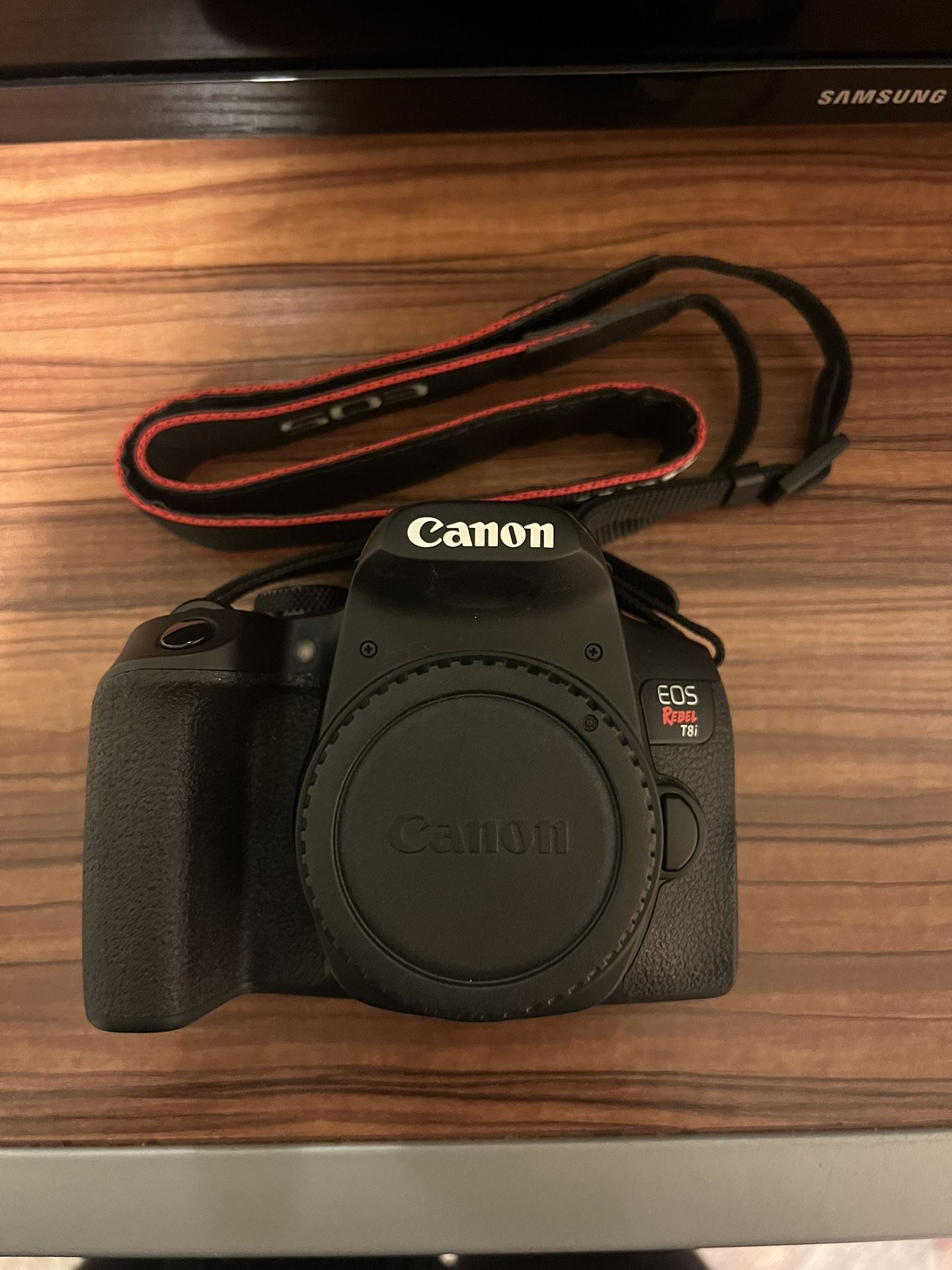 Canon EOS Rebel T8i