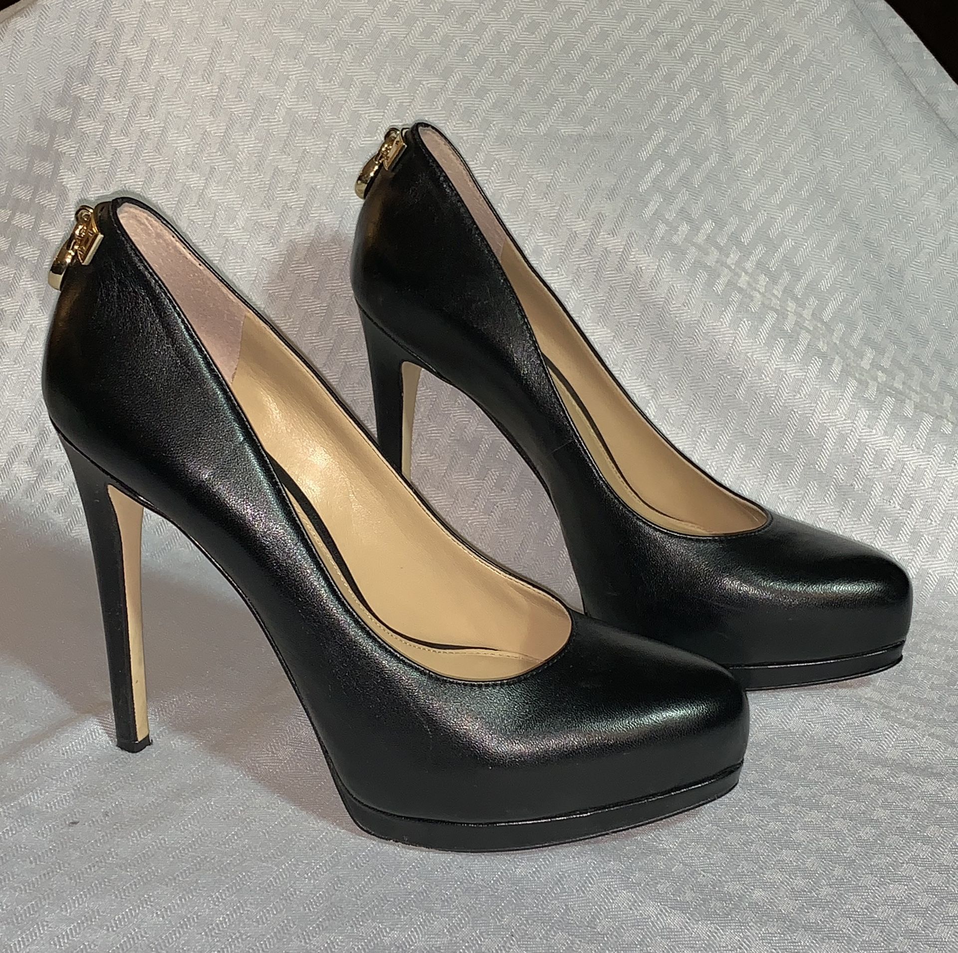 MK Black Heels size 7