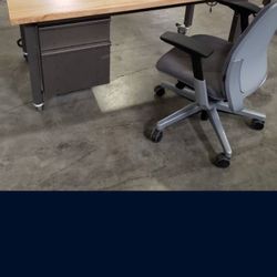 Rare Desk Sitstand Usa Made 1000# Capacity Hydraulic Sit To Stand Elevating Table Weldmarx  By Formaspace Office Only A Few Matching Delivery Possible