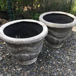 Lot of 2 Romanesque Looking Flower Garden Nursery Landscaping Pots