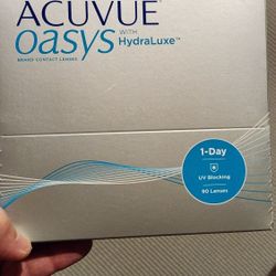 Acuvue Contact Lens 