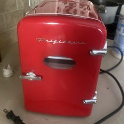 Frigidaire minifridge