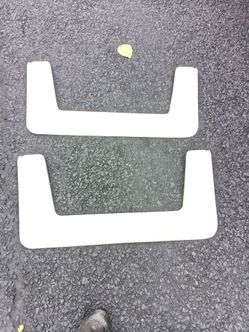 FIBERGLASS FENDER SKIRT