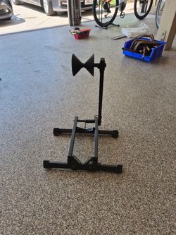 FREE BIKE STAND