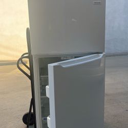 Frigidaire Refrigerator 