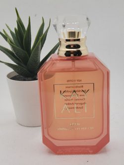 KAYALI 

EDEN SPARKLING LYCHEE | 39 Eau de Parfum

1.7 fl (USED 5-10%) ⭐️