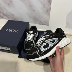 Dior B30 WHITE (BRAND NEW) Size 10