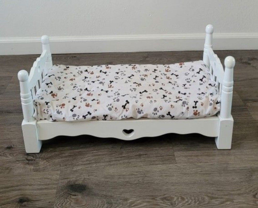 Dog Bed With Cushion. Wooden Pet Bed. Durable. For x small/toy breeds. Pets/Dogs. Pet Bedding. Gently Used.