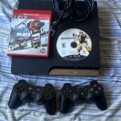 Ps3 two controllers and two games 