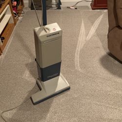 Electrolux Discovery Advantage Vacuum
