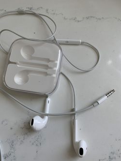 iPhone ear phones ( older version )