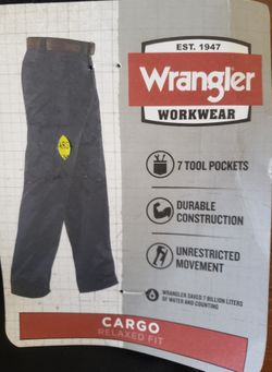 Men’s Work Cargo Pants – Size 42 x 30 – New Never Worn Wrangler Workwear