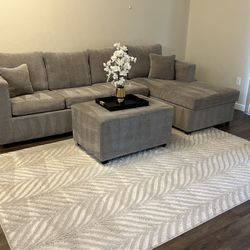 Sectional With Ottoman 