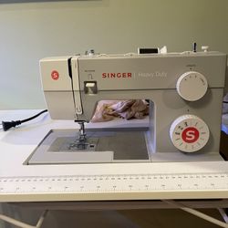 Singer Heavy Duty with Sewing Table